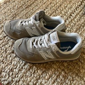 classic grey new balance 547